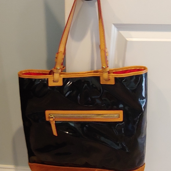 Dooney and Bourke Women's Handbag - Picture 3 of 8